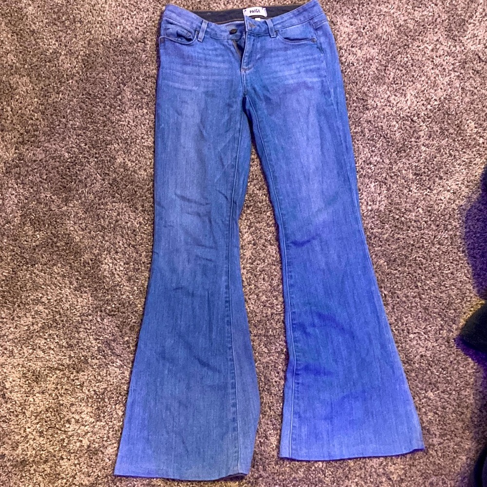 Low rise bell bottom jeans 💗:)